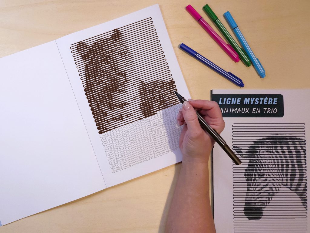 Livre de coloriage monochrome, inspirée de la gravure, représentant ici un jaguar